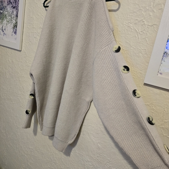VENUS Beige Cold Shoulder Knit Sweater Brown Buttons Down LongSleeves Size SMALL - Picture 10 of 17